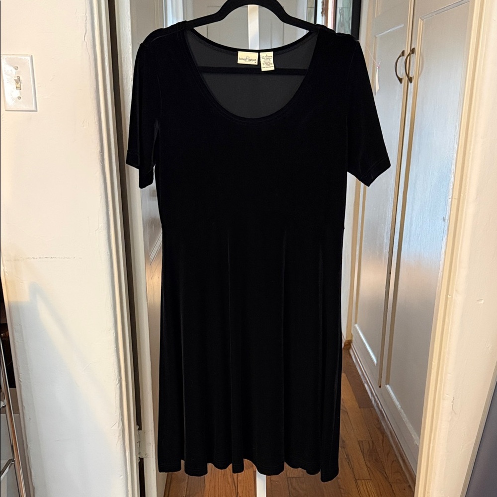 Hillard & Hanson Black Velvet Dress